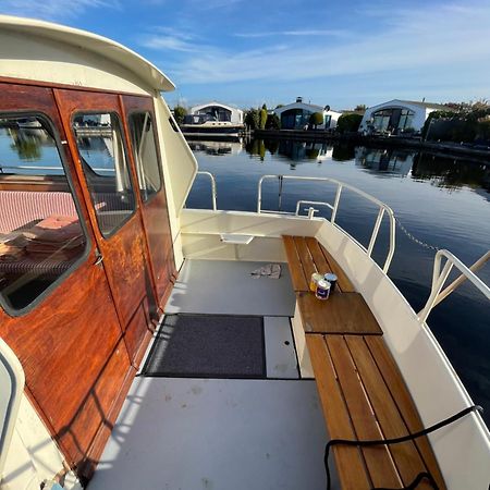 Suesses Motorboot - Bremen Ueberseestadt エクステリア 写真