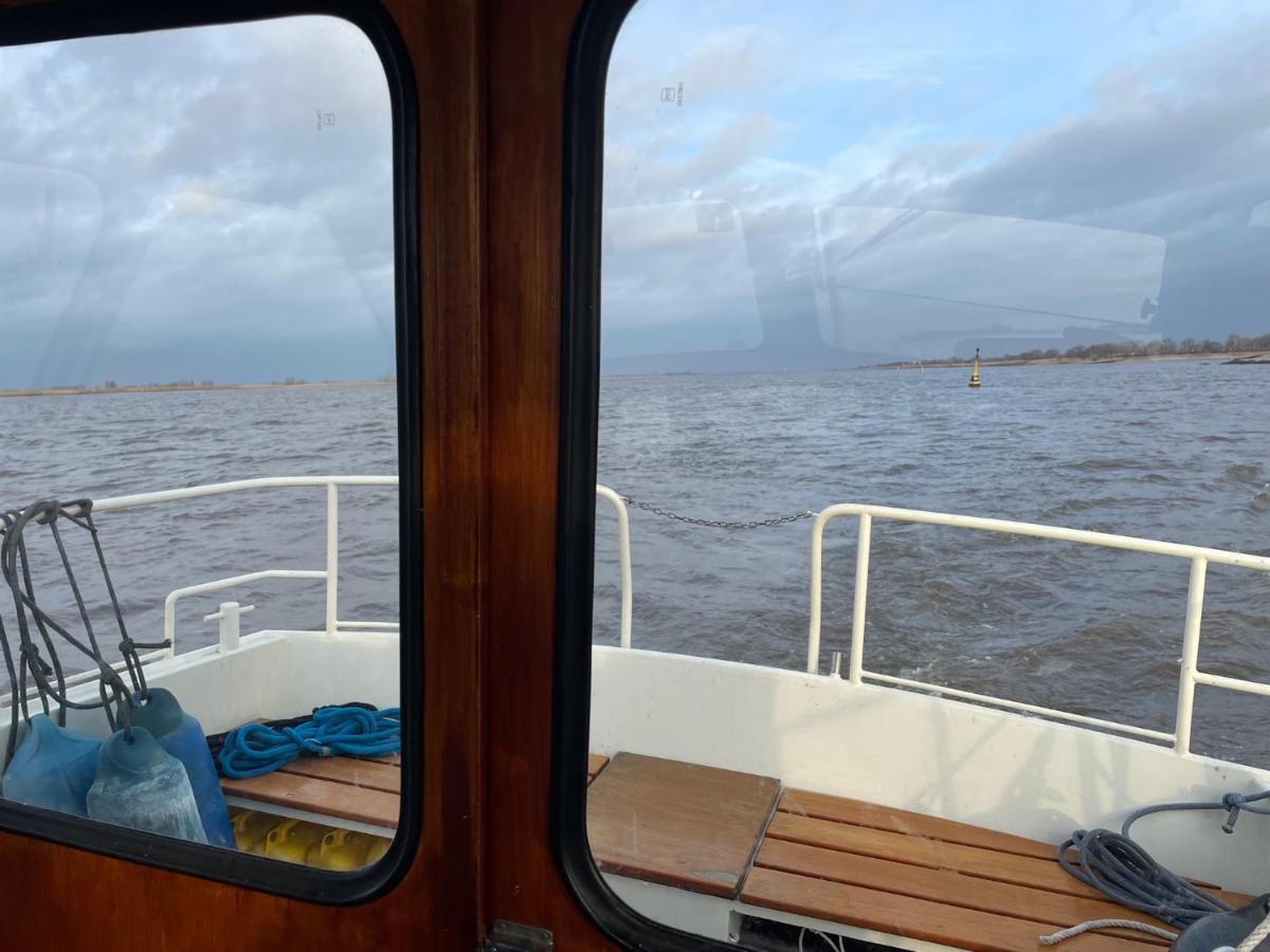 Suesses Motorboot - Bremen Ueberseestadt エクステリア 写真