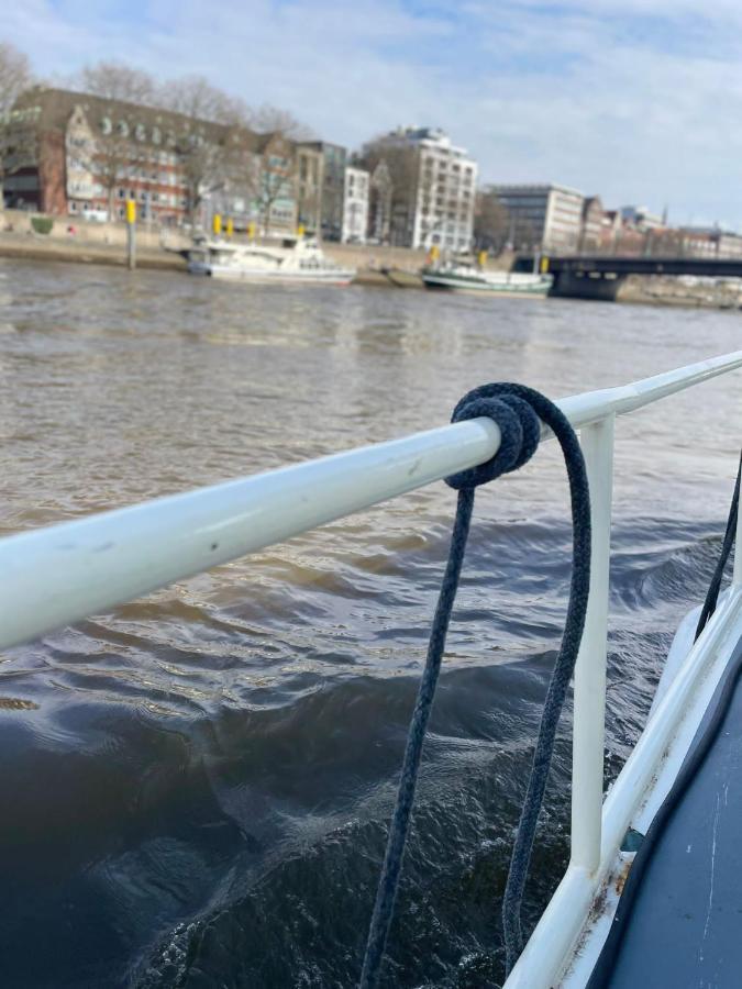 Suesses Motorboot - Bremen Ueberseestadt エクステリア 写真