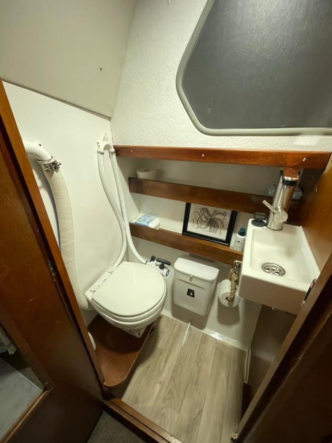 Suesses Motorboot - Bremen Ueberseestadt エクステリア 写真