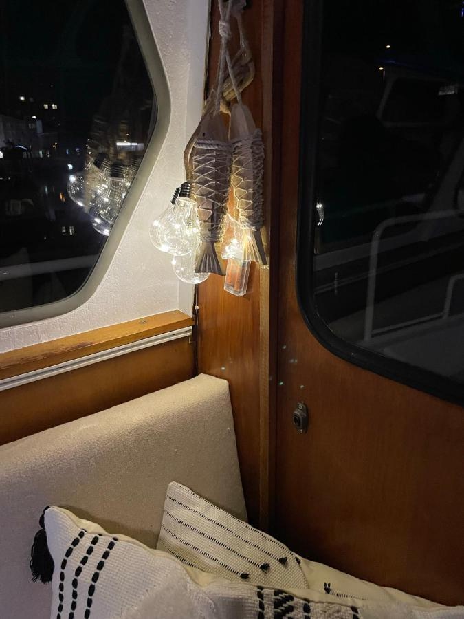 Suesses Motorboot - Bremen Ueberseestadt エクステリア 写真